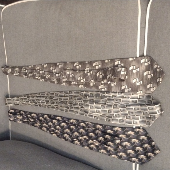 Three Pierre Cardin ties for Men. - Picture 2 of 14